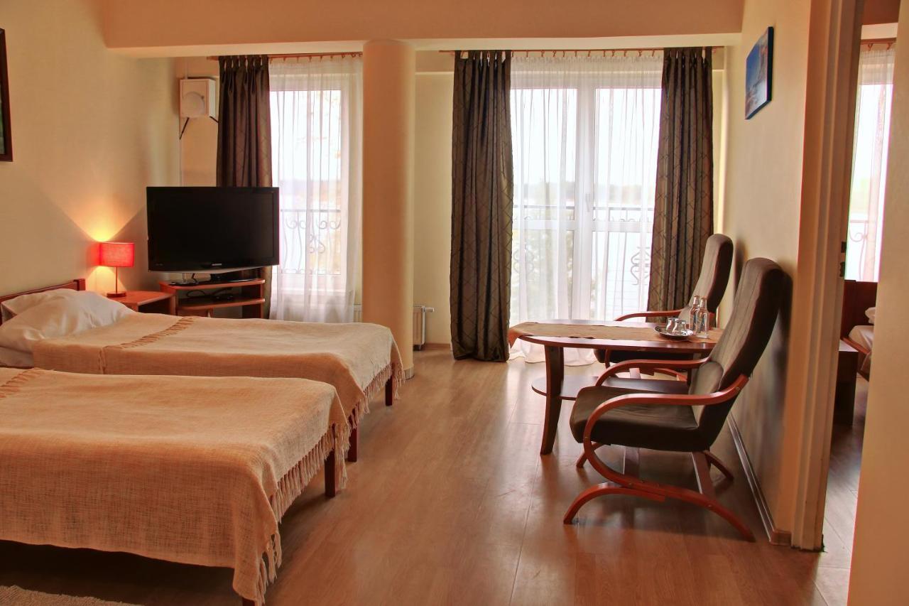 אלק Apartamenty & Restauracja Janus מראה חיצוני תמונה